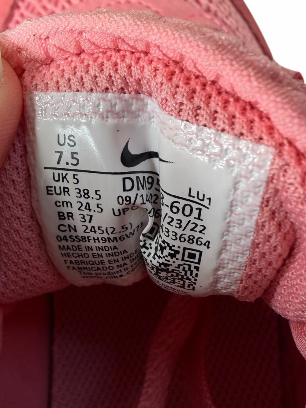 Nike Women's Pink Gradient Air Max Sneakers - Picture 5 of 7